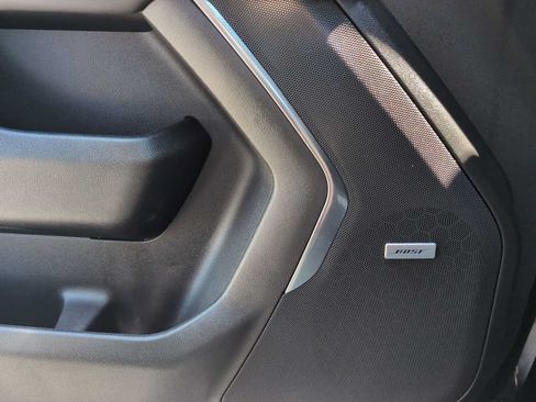 Used 2023 Chevrolet Suburban High Country AWD/4WD image 24