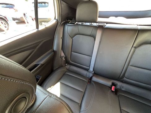 Used 2025 Buick Envista Sport Touring image 39