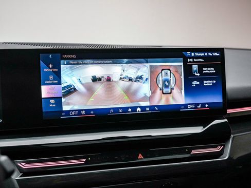 Certified 2024 BMW 530i w/ Premium Package RWD image 26