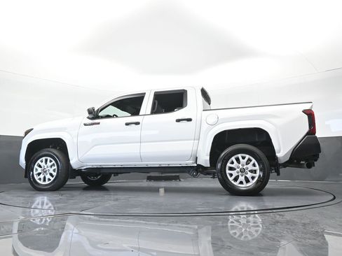 Used 2024 Toyota Tacoma SR AWD/4WD image 59