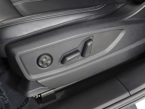 Used 2023 Audi Q5 2.0T Premium w/ Convenience Package image 23