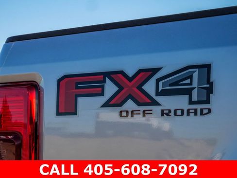 Used 2020 Ford F250 XLT w/ XLT Value Package AWD/4WD image 11