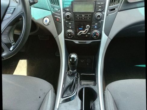 Used 2013 Hyundai Sonata SE FWD image 13