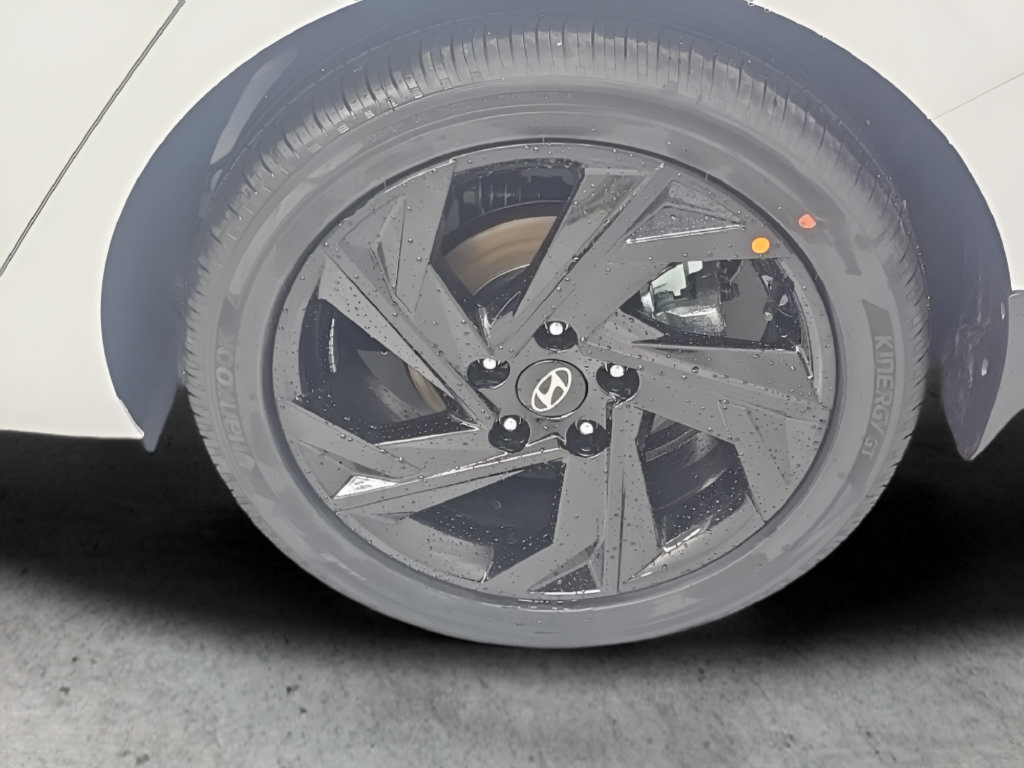 New 2026 Hyundai Elantra SEL FWD image 31