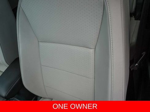 Used 2019 Volkswagen Tiguan SE w/ Panoramic Sunroof Package FWD image 20