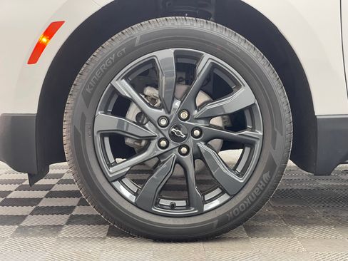 Used 2023 Chevrolet Equinox RS w/ LPO, Floor Liner Package FWD image 14