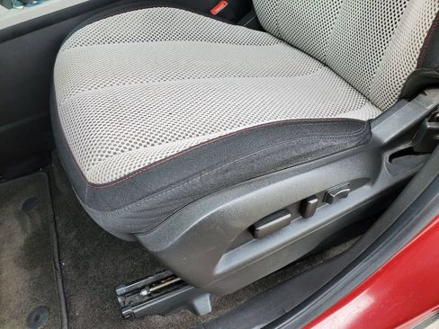 Used 2011 Chevrolet Equinox LT FWD image 16