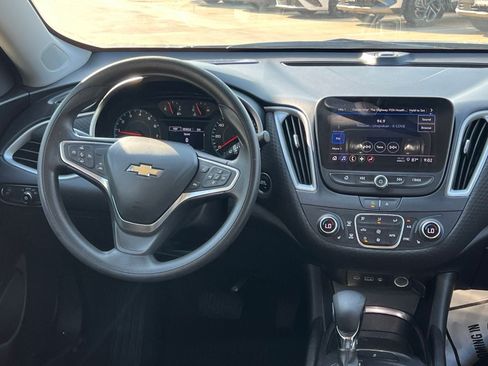 Used 2023 Chevrolet Malibu LT FWD image 18
