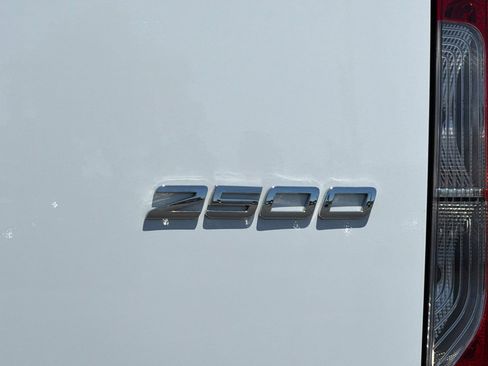 Used 2025 Mercedes-Benz Sprinter 2500 image 27