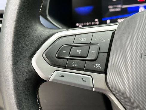 Used 2023 Volkswagen Taos SE w/ Panoramic Sunroof Package FWD image 42