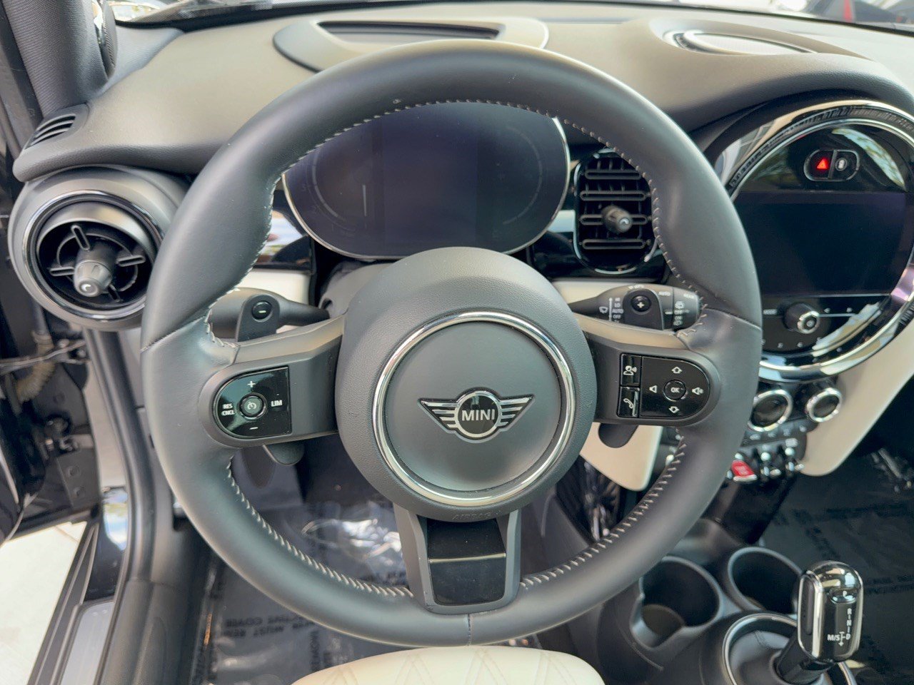 Used 2023 MINI Cooper S FWD image 10