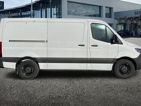 New 2025 Mercedes-Benz Sprinter 2500 image 3