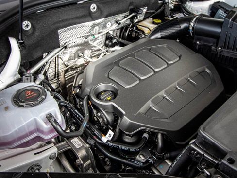 New 2026 Volkswagen Atlas Cross Sport SE image 21