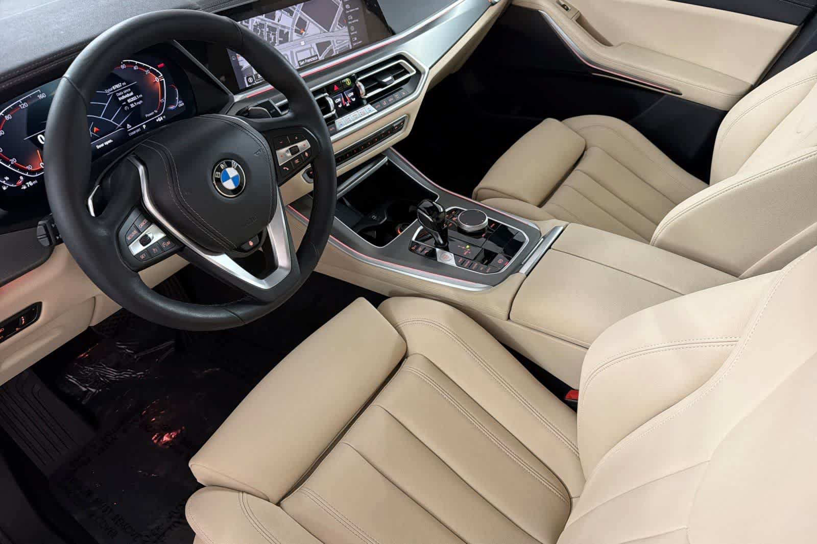 Used 2022 BMW X5 xDrive40i w/ Parking Assistance Package AWD/4WD image 11