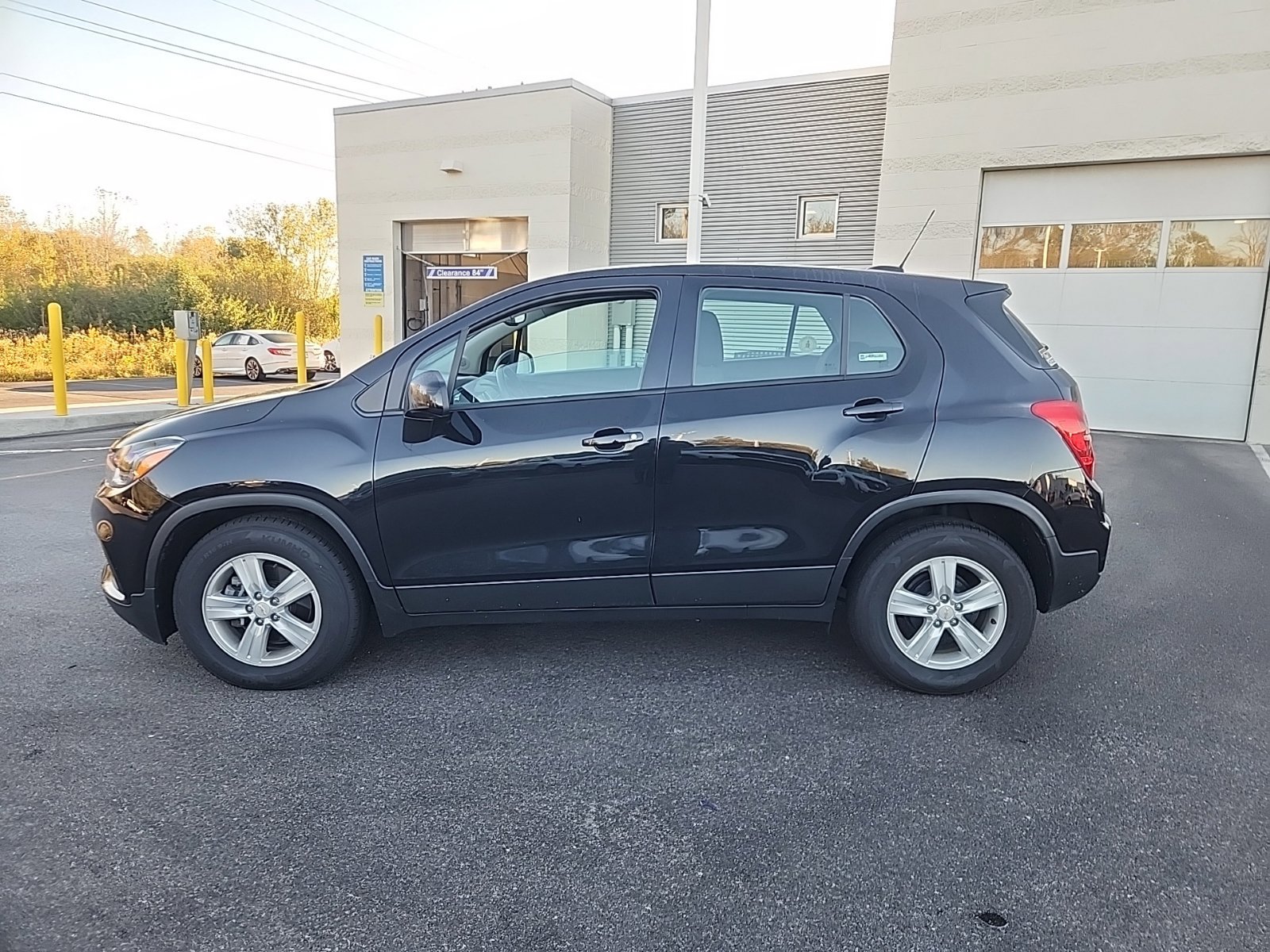 Used 2020 Chevrolet Trax LS FWD image 3