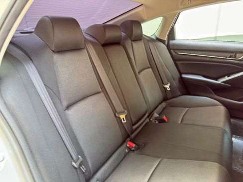 Used 2022 Honda Accord LX image 32