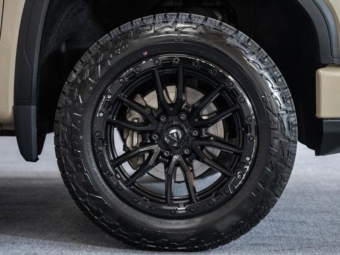 Used 2023 GMC Sierra 1500 AT4 w/ AT4 Premium Package image 25