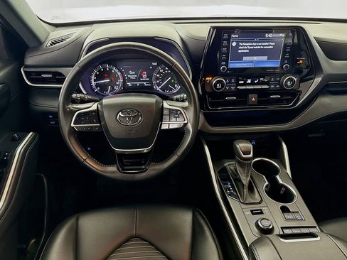 Used 2022 Toyota Highlander XSE image 25