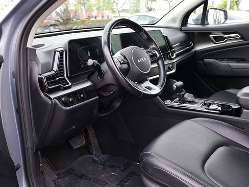 Used 2025 Kia Sportage EX image 25