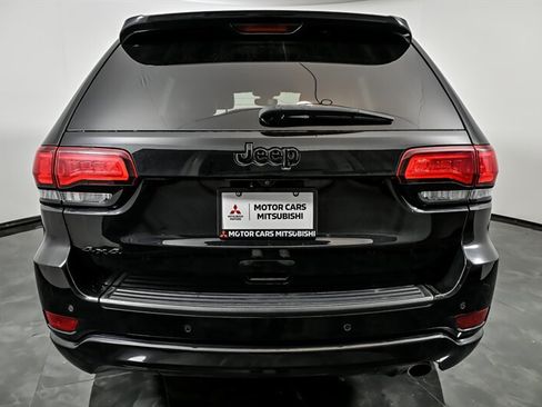 Used 2019 Jeep Grand Cherokee Altitude AWD/4WD image 8