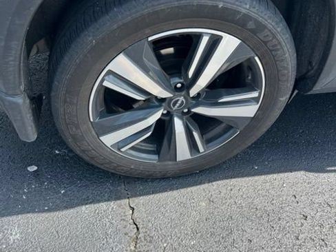 Certified 2025 Nissan Rogue SL FWD image 13