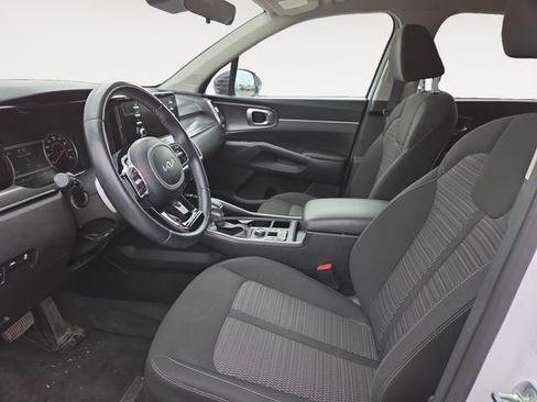 Used 2023 Kia Sorento AWD image 10