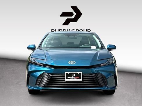 Used 2025 Toyota Camry LE FWD image 3