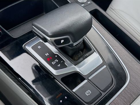 Used 2021 Audi Q5 e Premium Plus w/ Premium Plus Package AWD/4WD image 20