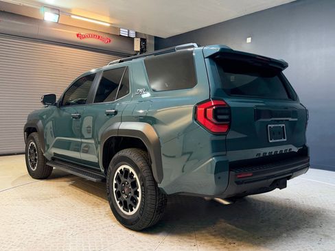 Used 2025 Toyota 4Runner TRD Off-Road Premium AWD/4WD image 3