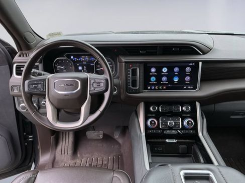 Used 2021 GMC Yukon Denali w/ Denali Premium Package AWD/4WD image 10