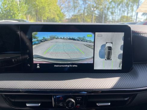 New 2025 Nissan Kicks SR image 17