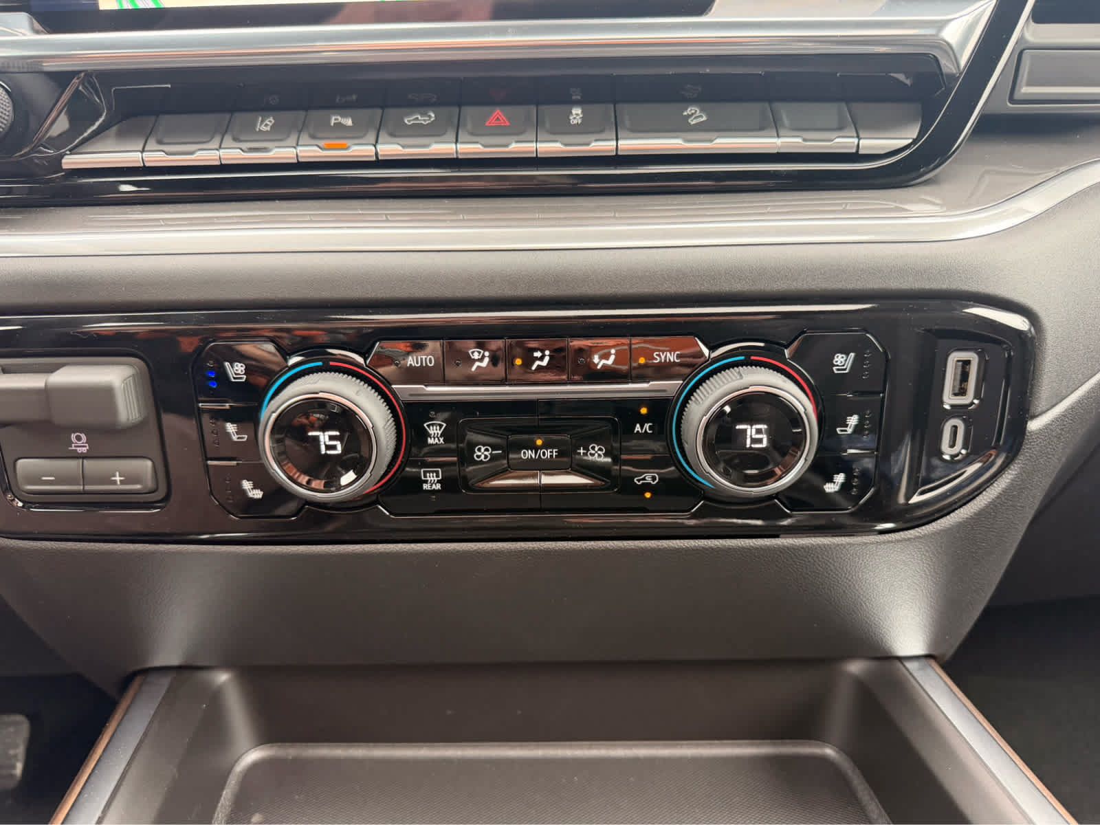New 2026 Chevrolet Silverado 2500 High Country w/ High Country Premium Package AWD/4WD image 6