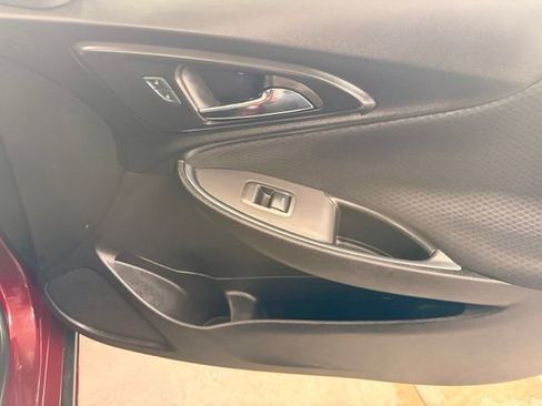 Used 2016 Chevrolet Malibu LT FWD image 29
