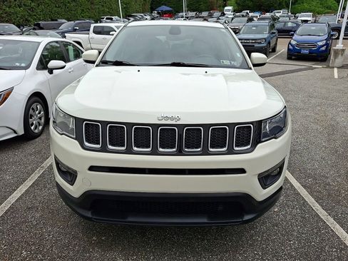 Used 2021 Jeep Compass Latitude w/ Convenience Group AWD/4WD image 2