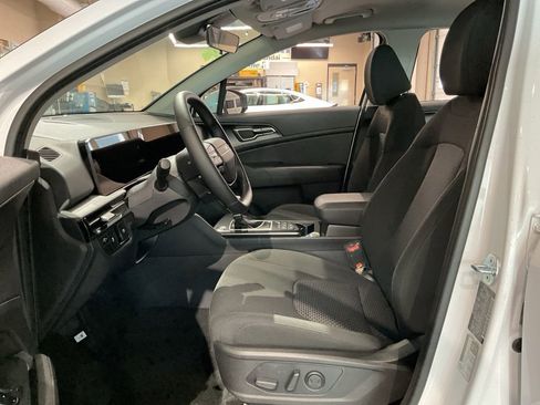 New 2026 Kia Sportage LX w/ LX Convenience Package image 9