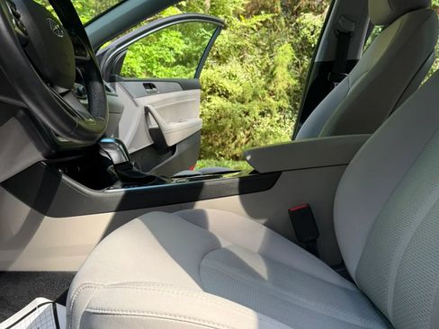 Used 2018 Hyundai Sonata SEL FWD image 10