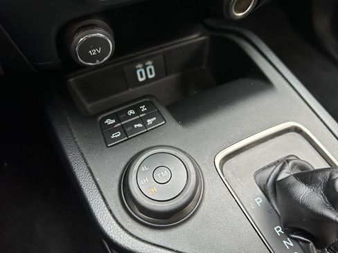 Used 2020 Ford Ranger Lariat w/ Equipment Group 501A Mid image 24