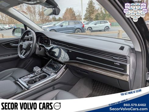Used 2022 Audi Q7 Premium image 24