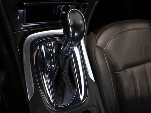 Used 2017 Buick Regal AWD image 17