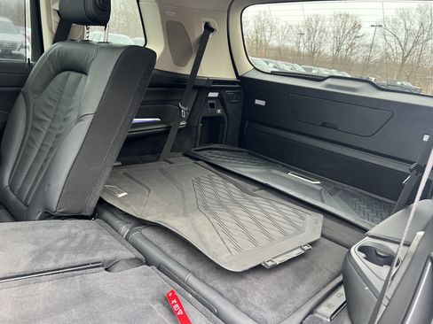 Used 2020 BMW X7 xDrive40i w/ Premium Package image 30