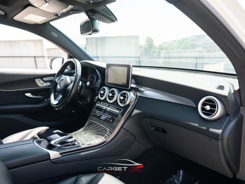 Used 2018 Mercedes-Benz GLC 300 4MATIC Coupe image 15