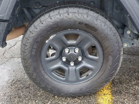 Used 2025 Jeep Wrangler Unlimited Sport AWD/4WD image 5