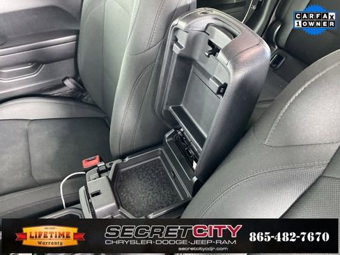 Used 2021 Jeep Gladiator Willys image 25