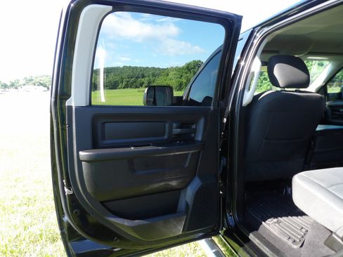 Used 2021 RAM 1500 Tradesman w/ Tradesman SXT Package RWD image 8
