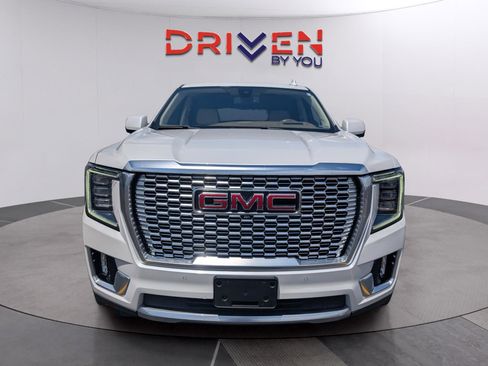 Used 2021 GMC Yukon Denali image 8