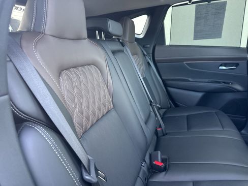 Used 2025 Nissan Murano Platinum w/ Cargo Package image 34