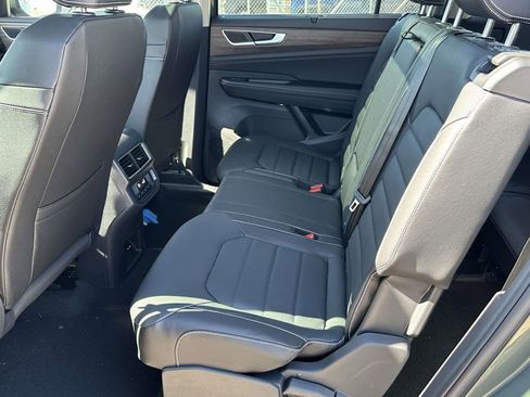 New 2026 Volkswagen Atlas SEL AWD/4WD image 10