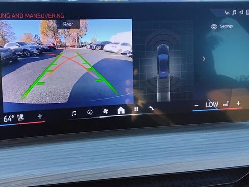 Used 2025 BMW i4 eDrive40 w/ Premium Package image 28