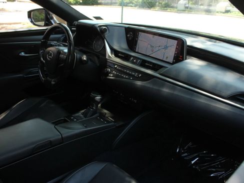 Used 2019 Lexus ES 300h w/ Premium Package FWD image 27