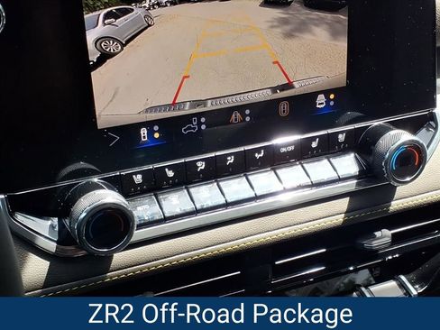 New 2026 Chevrolet Colorado ZR2 w/ Technology Package AWD/4WD image 4